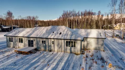 2844 E Wompas Cir, Wasilla, AK 99654 photo 2