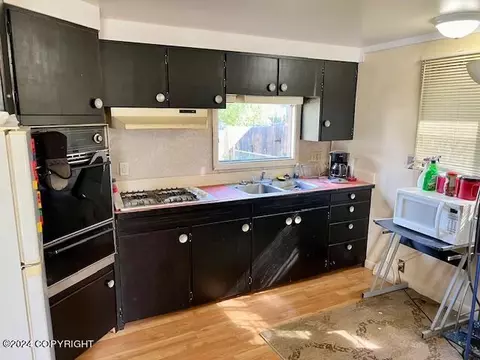 Kitchen - 3003 W 33rd Ave, Anchorage, AK 99517 photo 3 of 4