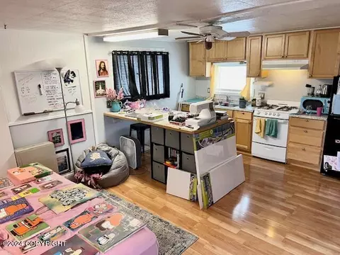 Kitchen - 3003 W 33rd Ave, Anchorage, AK 99517 photo 2 of 4