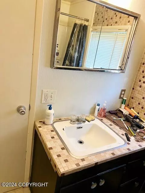 Bath - 3003 W 33rd Ave, Anchorage, AK 99517 photo 3 of 3