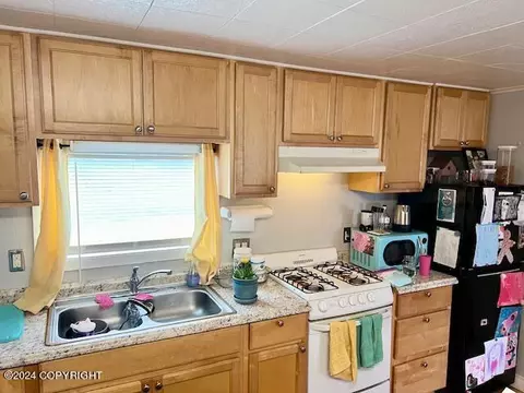 Kitchen - 3003 W 33rd Ave, Anchorage, AK 99517 photo 1 of 4