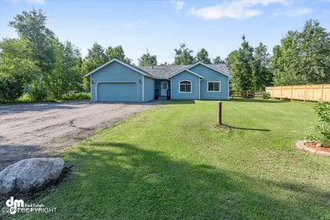 1651 E Pintail Dr, Wasilla, AK 99654