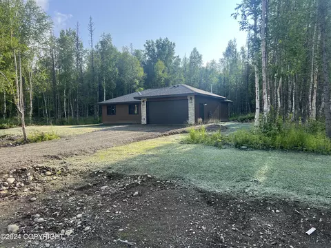 7145 N Paw St, Wasilla, AK 99654