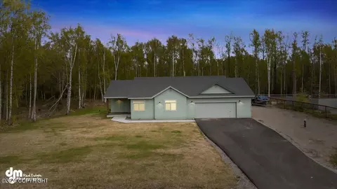7952 E Sandstone Dr, Wasilla, AK 99654