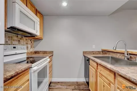 9645 Independence Dr # D301, Anchorage, AK 99507