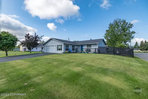 7900 Mentra St, Anchorage, AK 99518