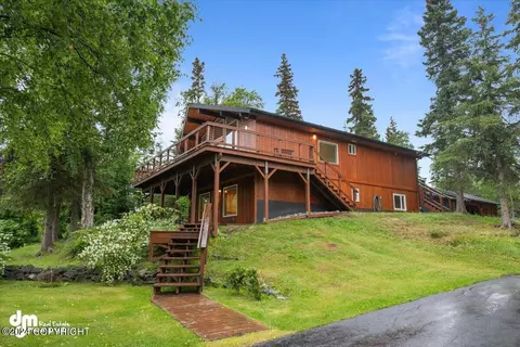 12901 Norak Pl, Anchorage, AK 99516