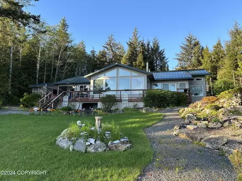 10533 Collins Rd, Ketchikan, AK 99901