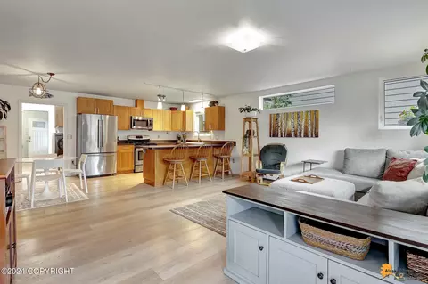 1310 E 27th Ave, Anchorage, AK 99508 photo 4