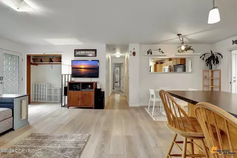 1310 E 27th Ave, Anchorage, AK 99508 photo 7