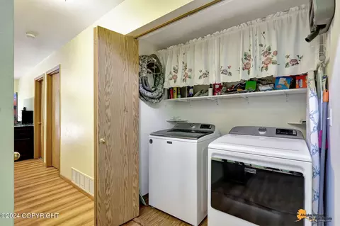 1929 E 58th Ave, Anchorage, AK 99507 photo 11