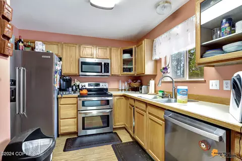 1929 E 58th Ave, Anchorage, AK 99507 photo 9