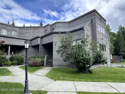 3001 Widgeon Ln # 8, Anchorage, AK 99508