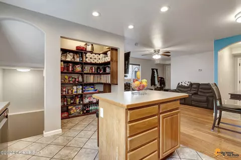 Kitchen - 5610 E 4th Ave # 9, Anchorage, AK 99504 photo 2 of 6