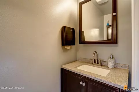 Bath - 5610 E 4th Ave # 9, Anchorage, AK 99504 photo 1 of 2