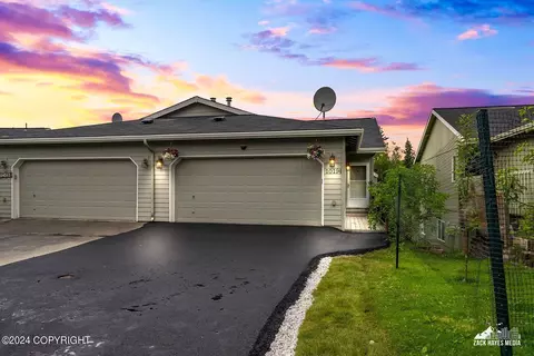 10194 Valley Park Dr, Anchorage, AK 99507