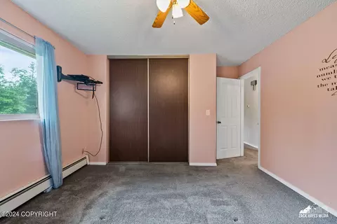 Bedroom - 7141 E 34th Ave, Anchorage, AK 99504 photo 2 of 8