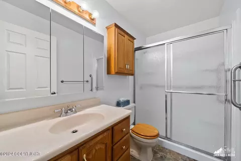 Bath - 7141 E 34th Ave, Anchorage, AK 99504 photo 2 of 2