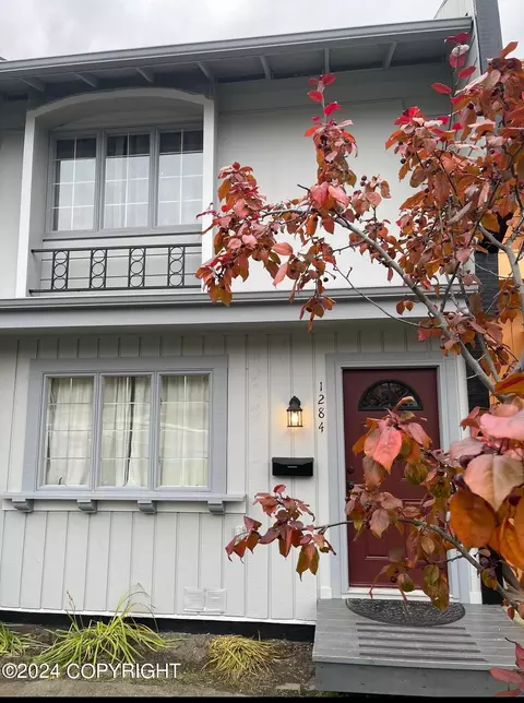1284 Elegante Ln, Anchorage, AK 99501