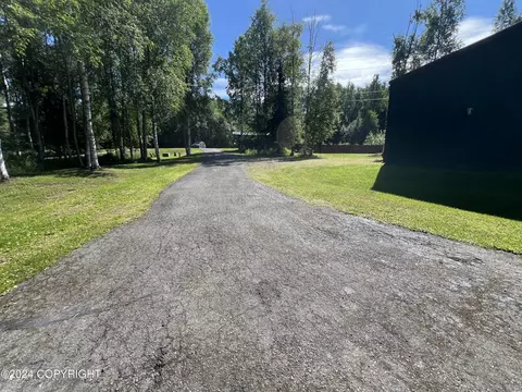 22652 Gabriel Cir, Chugiak, AK 99567 photo 3