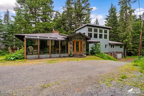 1008 Timberline Dr, Girdwood, AK 99587