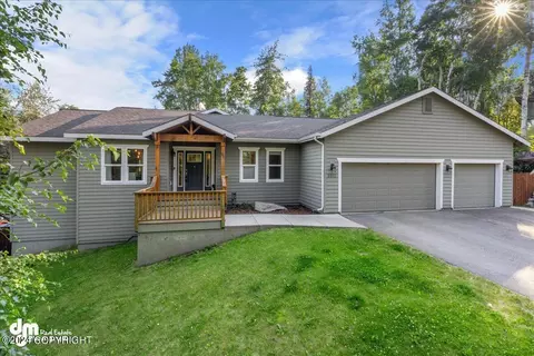 8510 Heather Cir, Anchorage, AK 99502