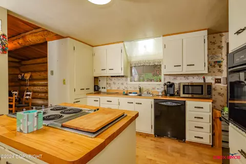 Kitchen - 9239 E Devonshire Dr, Trapper Creek, AK 99683 photo 1 of 4