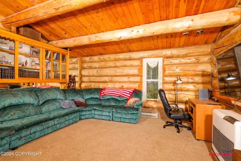 Living - 9239 E Devonshire Dr, Trapper Creek, AK 99683 photo 3 of 4