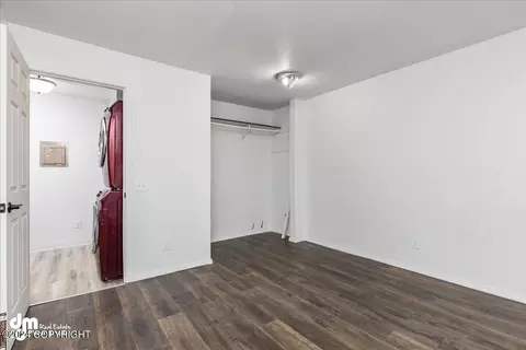 241 Mccarrey St # 10C, Anchorage, AK 99508 photo 11