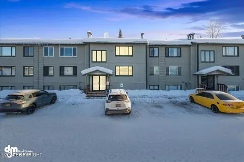 241 Mccarrey St # 10C, Anchorage, AK 99508