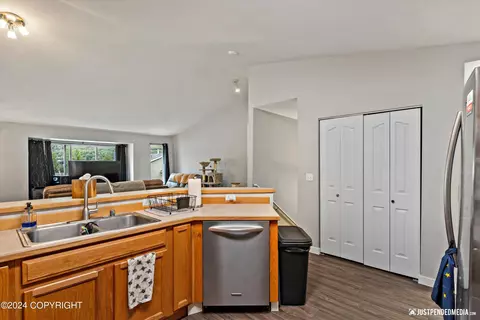 Kitchen - 8937 Eagle Place Loop # 22, Eagle River, AK 99577 photo 4 of 5