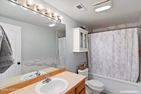 Bath - 8937 Eagle Place Loop # 22, Eagle River, AK 99577 photo 1 of 2