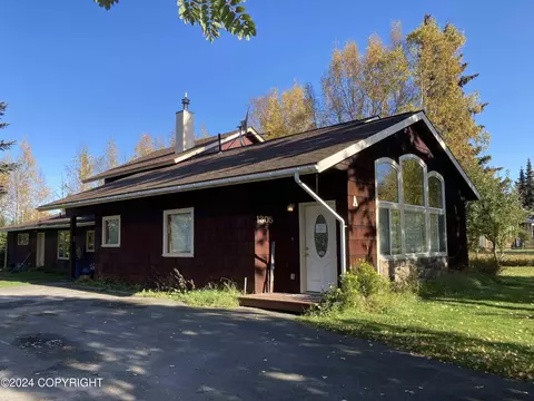1305 W 45th Ave, Anchorage, AK 99503
