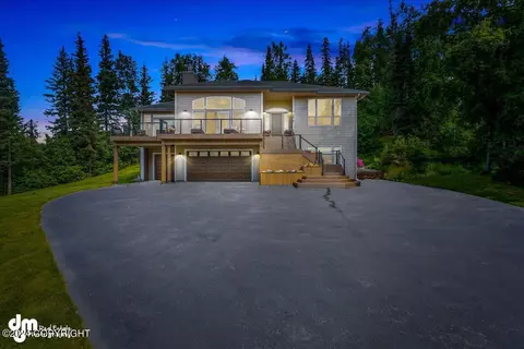 9815 Lone Tree Dr, Anchorage, AK 99507