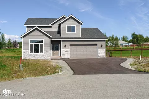 4953 E Rooster Cir, Wasilla, AK 99654