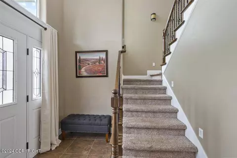 Entry Way - 5263 E Barn Cir, Wasilla, AK 99654 photo 4 of 6