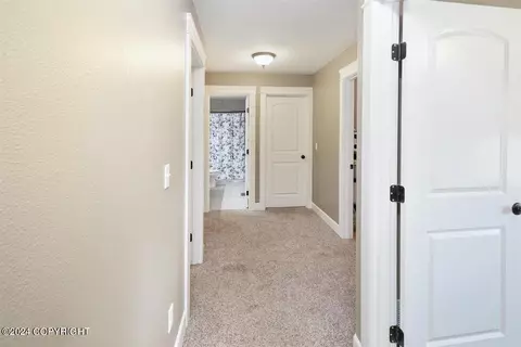 Entry Way - 5263 E Barn Cir, Wasilla, AK 99654 photo 5 of 6
