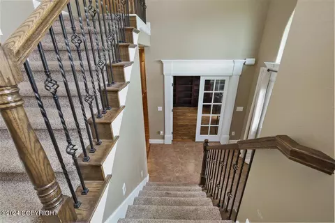 Entry Way - 5263 E Barn Cir, Wasilla, AK 99654 photo 2 of 6
