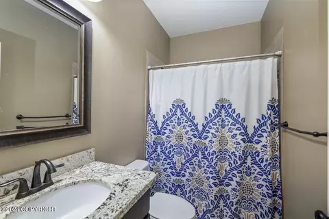 Bath - 5263 E Barn Cir, Wasilla, AK 99654 photo 1 of 4