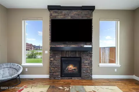Living - 5263 E Barn Cir, Wasilla, AK 99654 photo 2 of 3