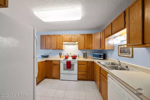 18615 Neva Cir, Eagle River, AK 99577 photo 9