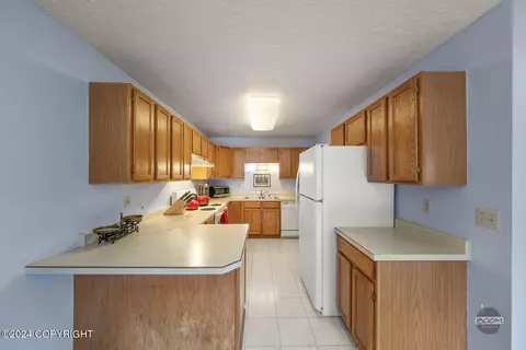 18615 Neva Cir, Eagle River, AK 99577 photo 7
