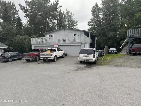 3228 Wolcott Cir, Anchorage, AK 99507