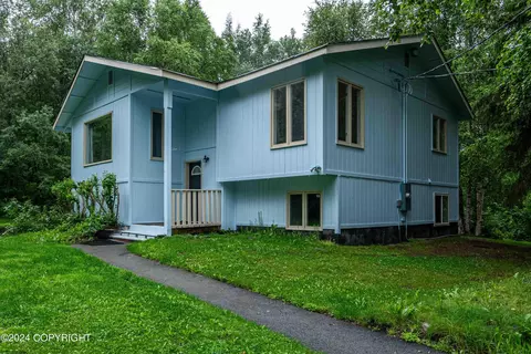 23434 Creek Rd, Chugiak, AK 99567