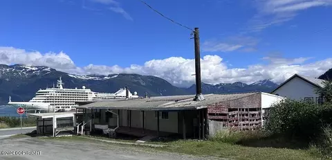 11 Blacksmith St, Haines, AK 99827