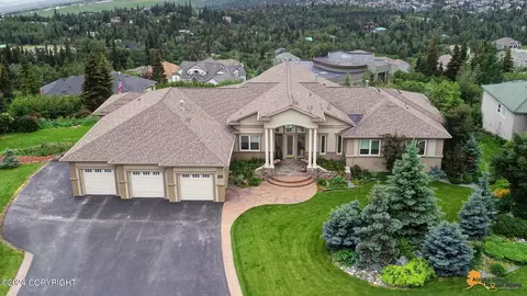 17002 Briarcliff Pointe Cir, Anchorage, AK 99516