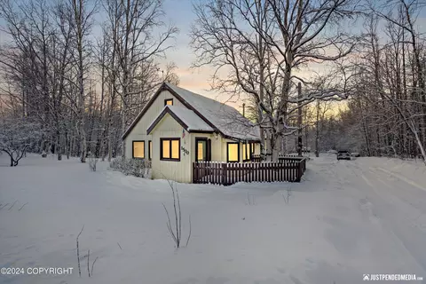 1500 E Fairview Loop, Wasilla, AK 99654