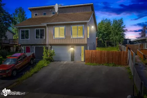 7220 Durenda Cir, Anchorage, AK 99507