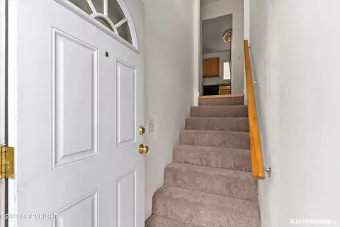 926 E 13th Ave, Anchorage, AK 99501 photo 10