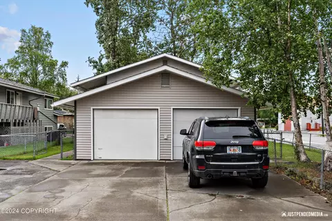 926 E 13th Ave, Anchorage, AK 99501 photo 9